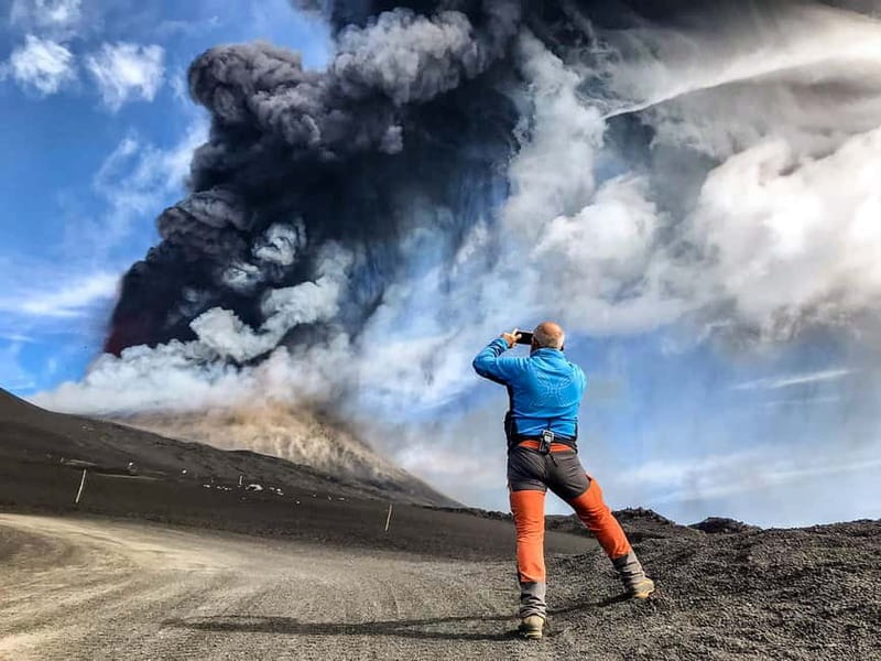 Mount Etna: Trek to 3000m with cable car and jeep - Starting beside Rifugio Sapienza