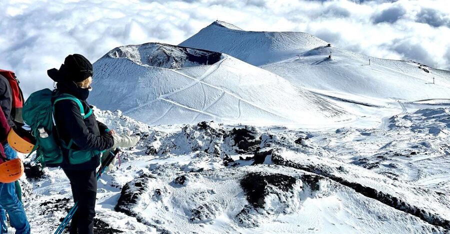 Mount Etna: Volcano Craters Hiking Tour - The Barbagallo Crater and the 2002 eruption