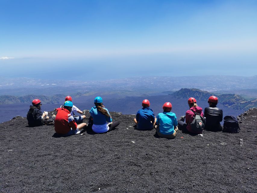 Mt Etna: Winter Trekking Tour with Optional Catania Transfer - What the guides add to the experience