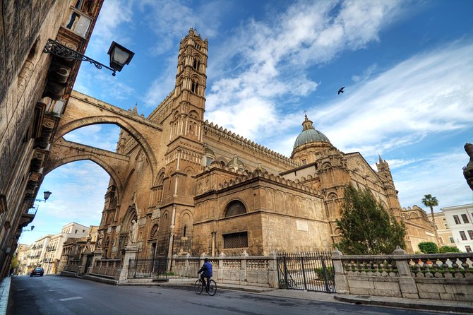 Mysteries of Palermo - UNESCO Walking Tour - The stories between the two churches