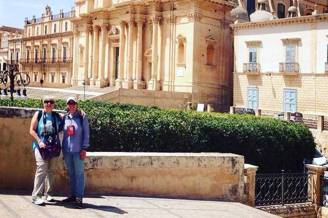 Noto Baroque Masterpieces: small-group tour (max 6 Guests) - Santa Chiara and the surprise of an oval interior