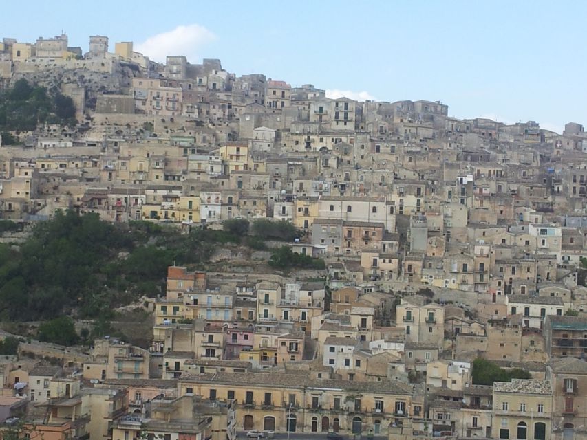 Noto, Modica and Ragusa: The Baroque Tour from Catania - The long road from Catania to Noto
