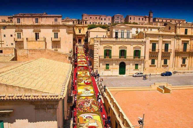 Noto Private Tour from Syracuse with sicilian "Arancino" - Baroque Churches, Palaces, and Everyday Noto