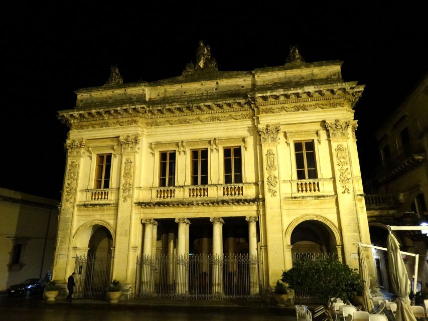 Noto: Sicilian Baroque Architecture Guided Walking Tour - Via Nicolaci and Palazzo Nicolaci’s carved balconies