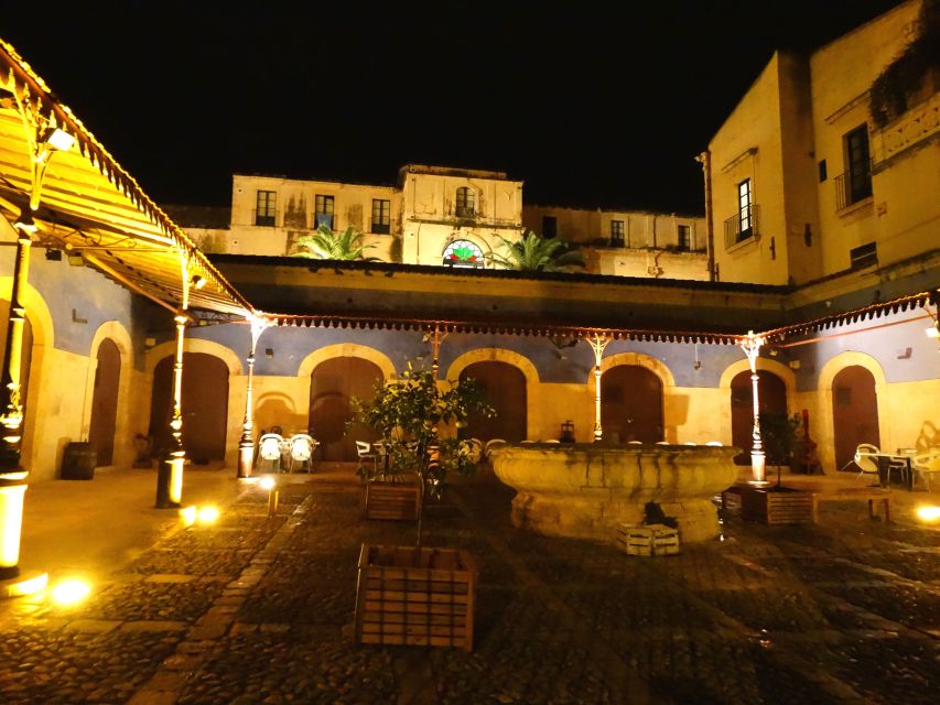 Noto: Sicilian Baroque Architecture Guided Walking Tour - The guide and private pace