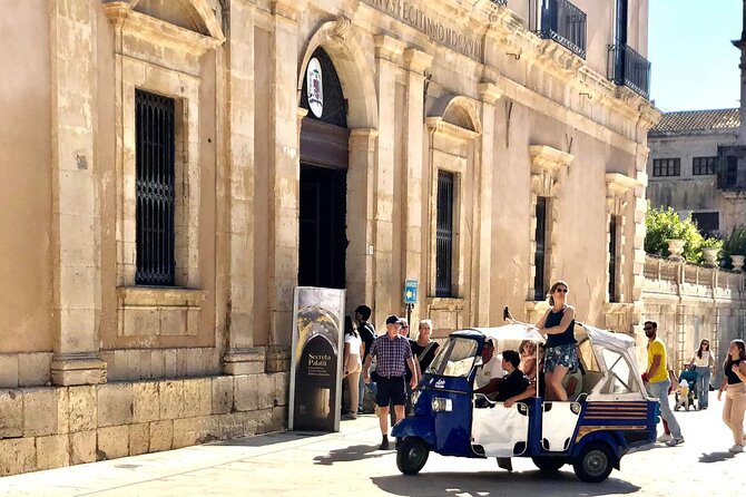 Ortigia APE-TUK TUK 1-hour private tour - Fonte Aretusa and the old myths of Ortigia