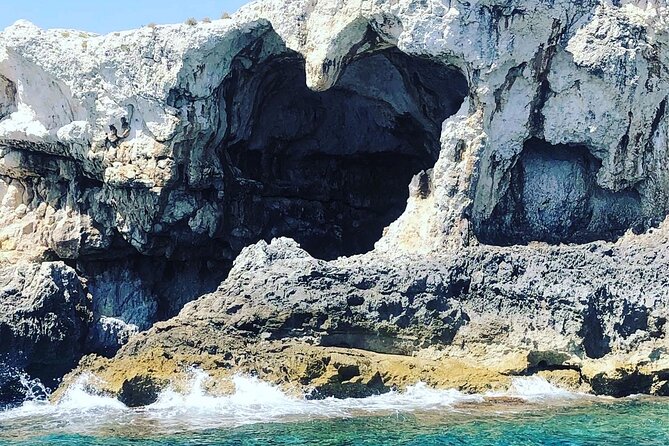Ortigia Island and Sea Caves Boat Tour with Prosecco - Fonte Aretusa and the freshwater swim