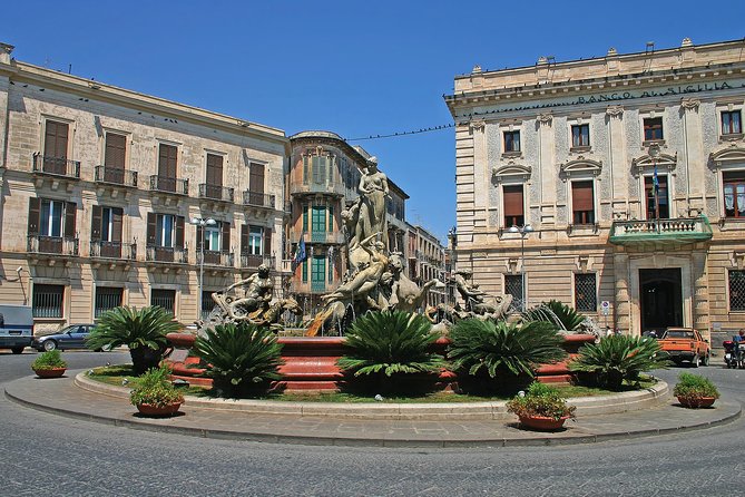 Ortigia: Syracuse's Ancient Town Center Private Walking Tour - Piazza Duomo, Ortigia’s grandest square