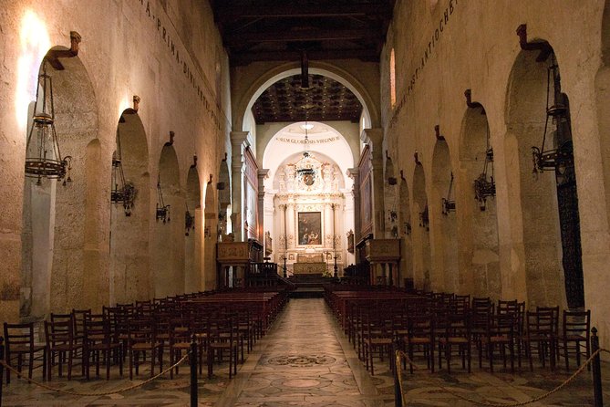 Ortigia: Syracuse's Ancient Town Center Private Walking Tour - The myth and papyrus of Fonte Aretusa