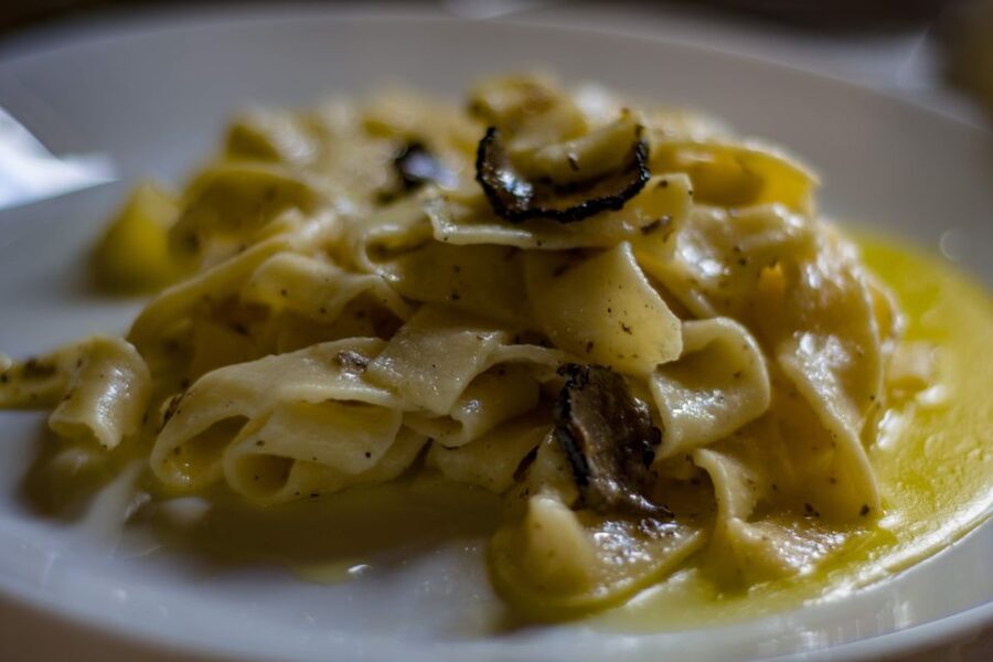 Palazzolo Acreide: Truffle Hunt with 5-Course Meal and Wine - Meeting at Hotel Dimora delle Balze