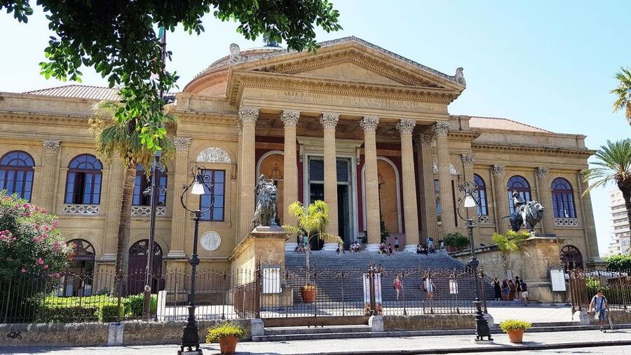 Palermo Audioguide - TravelMate app for your smartphone - Quattro Canti and the streets between sights