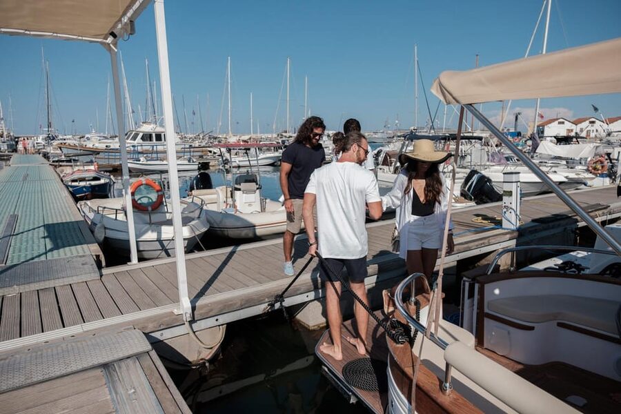 Palermo by Sea: Relaxing Boat Tour with Aperitif - Addaura and the Gulf of Mondello