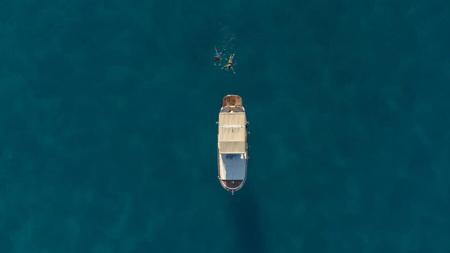 Palermo by Sea: Relaxing Boat Tour with Aperitif - Grotta della Regina and the Sicilian aperitif