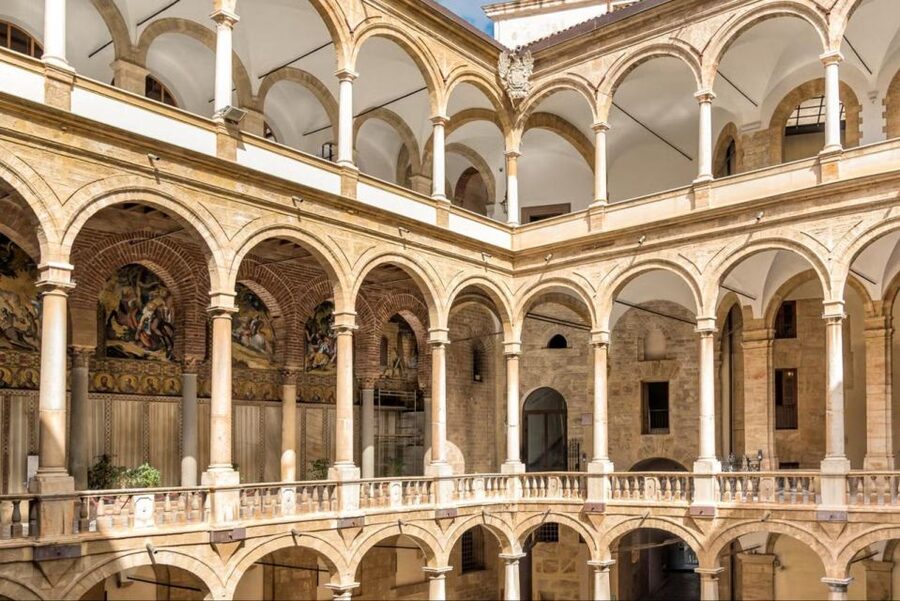 Palermo: Cappella Palatina and Palazzo dei Normanni Tour - Meeting at the green ticket office