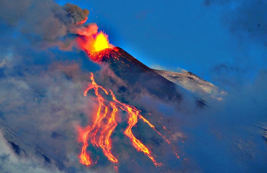 Palermo/Cefalù: Mount Etna and Taormina Day Trip - Mount Etna at the Sapienza Refuge