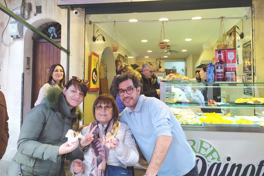 Palermo: City Walking Tour & Street Food Tasting with Drink - Five foods that explain Palermo