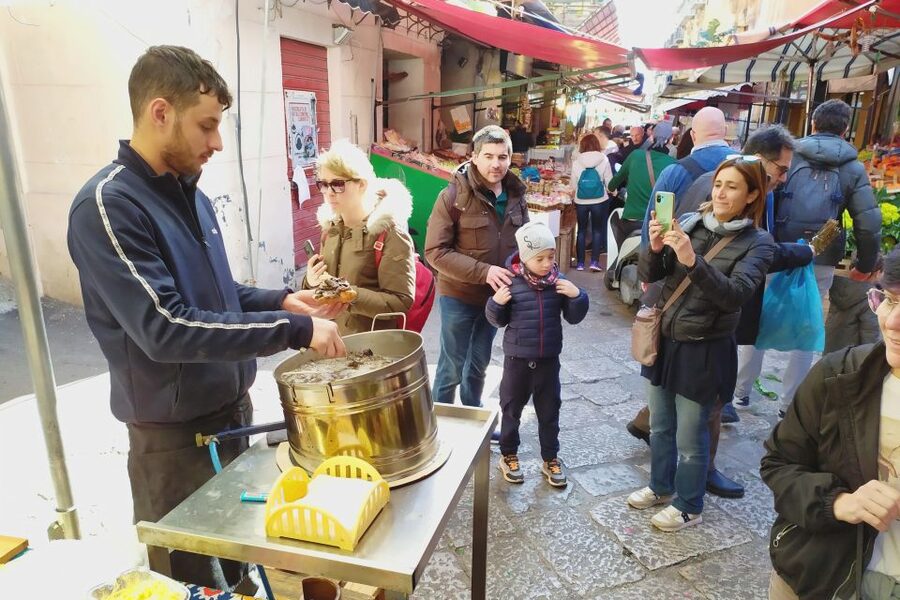 Palermo: City Walking Tour & Street Food Tasting with Drink - The Cathedral, Quattro Canti, and Pretoria Fountain