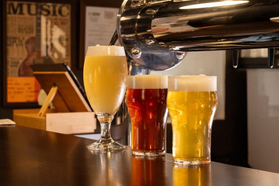 Palermo: Craft beer tasting with food samples at High Hops - Murals, music, and a small Palermo art space