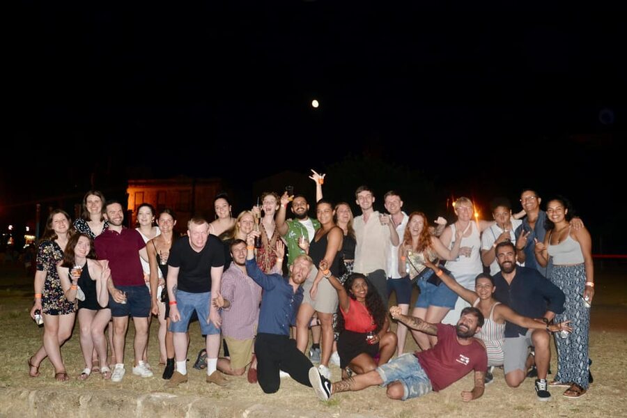 Palermo: Guided Bar Crawl with Shots and Discounts on Drinks - Meeting at Finch Lounge at 21:30