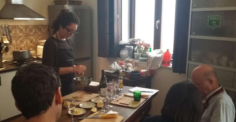 Palermo: Half-Day Cooking Class & Market Tour - The walk back through old Palermo