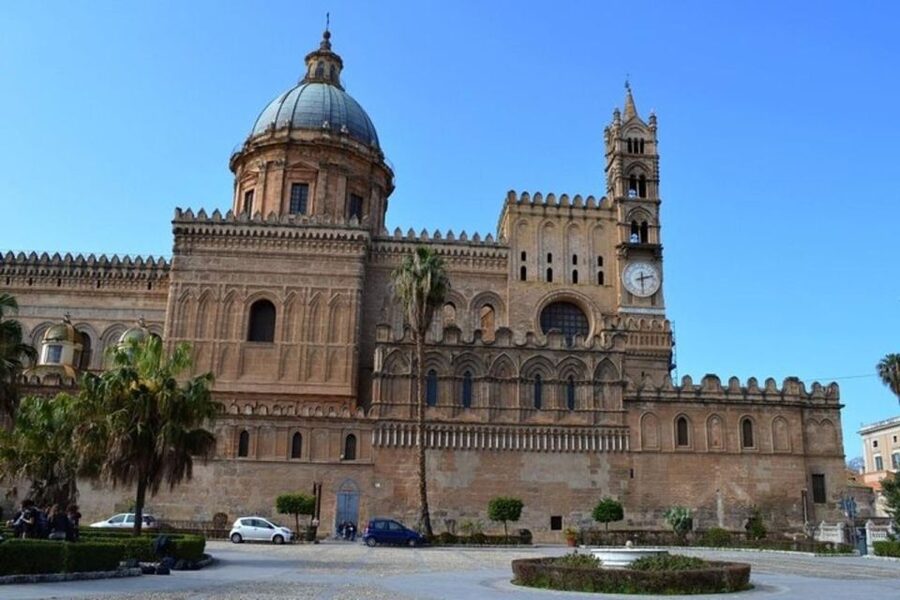 Palermo : Historic Markets & monuments Walking Tour - Teatro Massimo, Palermo’s grand cultural address
