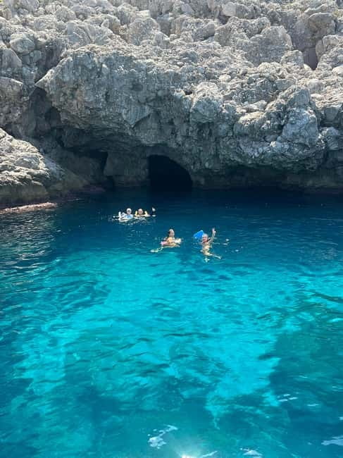 Palermo: Luxury Boat Tour with Snacks and Snorkeling - Stop 3: Cristoforo Colombo and Roosevelt