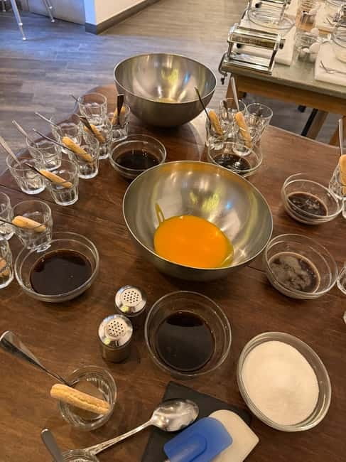 Palermo: Pizza & Tiramisu Class with Free Flowing Fine Wine - Aprons, flour, and dough from scratch