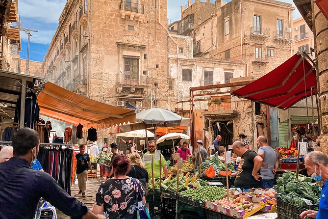 Palermo Private Street Food Tour: A Culinary Journey with a Chef - Vucciria: the final round of food and drink