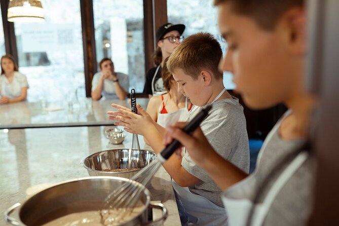 Palermo's Delight: Unleash the Secrets of Pizza and Gelato Making - What happens during the three-hour Palermo class