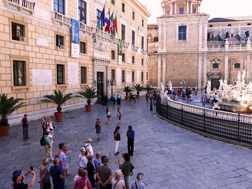 Palermo storie e segreti: tour tra arte misteri e leggende - Capo Market, where the city turns toward food