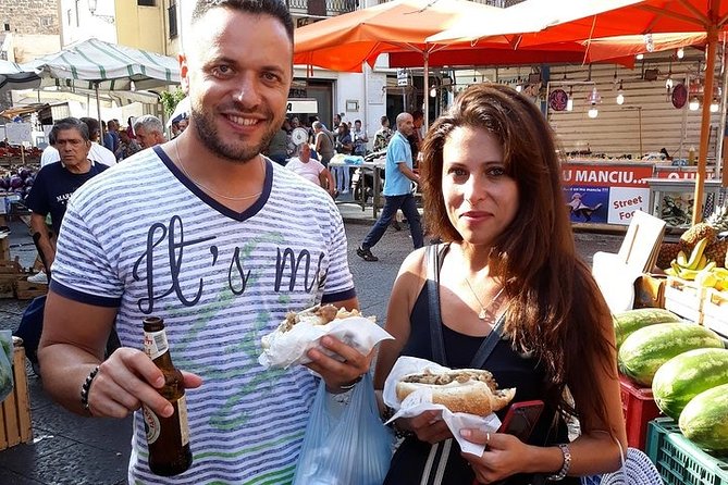 Palermo Street Food tour: art, history and ancient markets - The Dainotti food stop and a full tasting