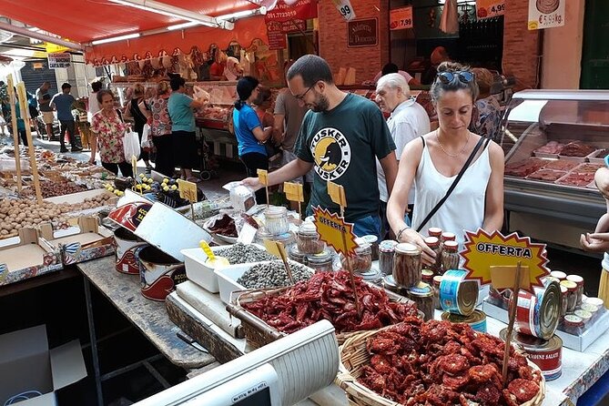 Palermo Street Food tour: art, history and ancient markets - Quattro Canti, Palermo’s great crossroads