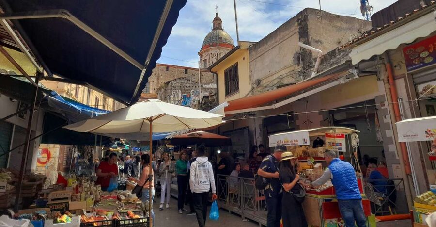 Palermo: Street Food Tour in Ballarò and Vucciria Markets - Ballarò: food, people, and daily Palermo