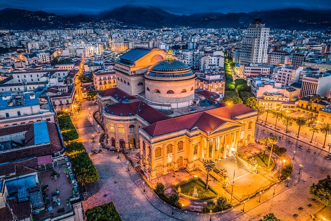 Palermo: Tour Historic Center, Catacombs & Monreale in CruiserCar - Quattro Canti and Piazza Pretoria on foot