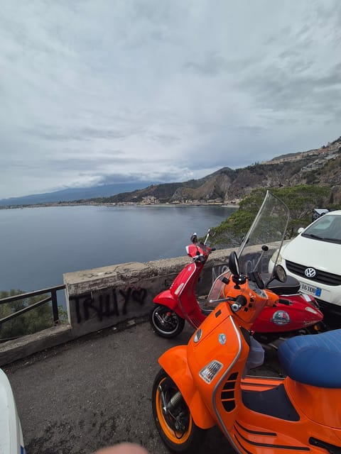 Panoramic Vespa tour of Taormina, Castelmola and White Lotus series locations - The ride from Giardini Naxos to Taormina