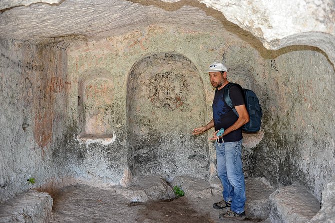 Pantalica nature history and archeology - Why Pantalica feels different from a standard archaeological visit
