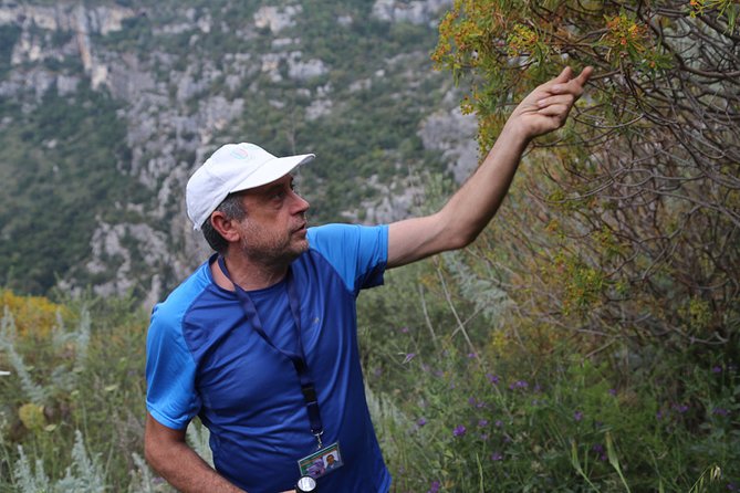 Pantalica nature history and archeology - Byzantine villages carved into the rock
