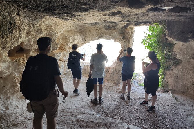 Pantalica Nature Reserve Walking Tour - What the private format changes