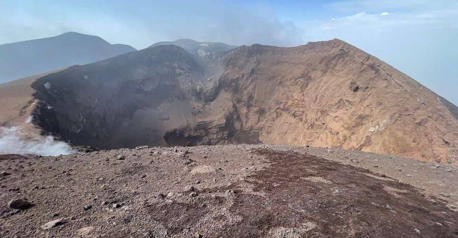 Piano Provenzana: Mount Etna Hiking Trip to 3,300 Meters - Hiking through scoria to the Central Crater
