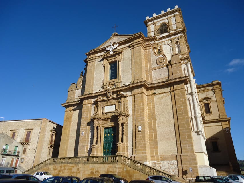 Piazza Armerina & Caltagirone Guided Tour - Should you book it?
