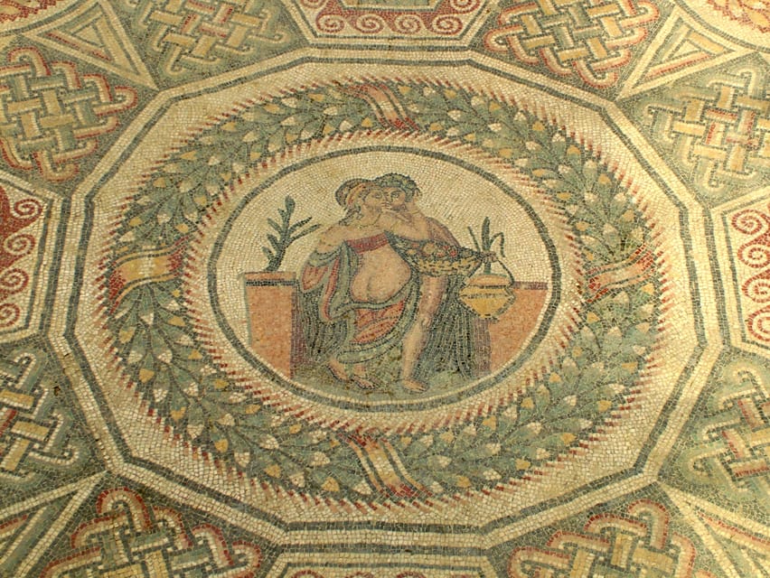 Piazza Armerina: Private Villa Romana del Casale Guided Tour - Orpheus, banquets, and the dining rooms