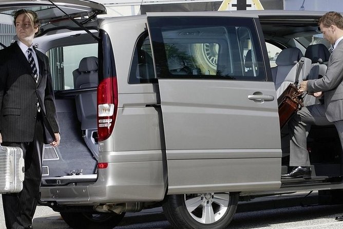 Private Airport Transfer From Taormina to Catania Fontanarossa - Inside the private Mercedes minivan