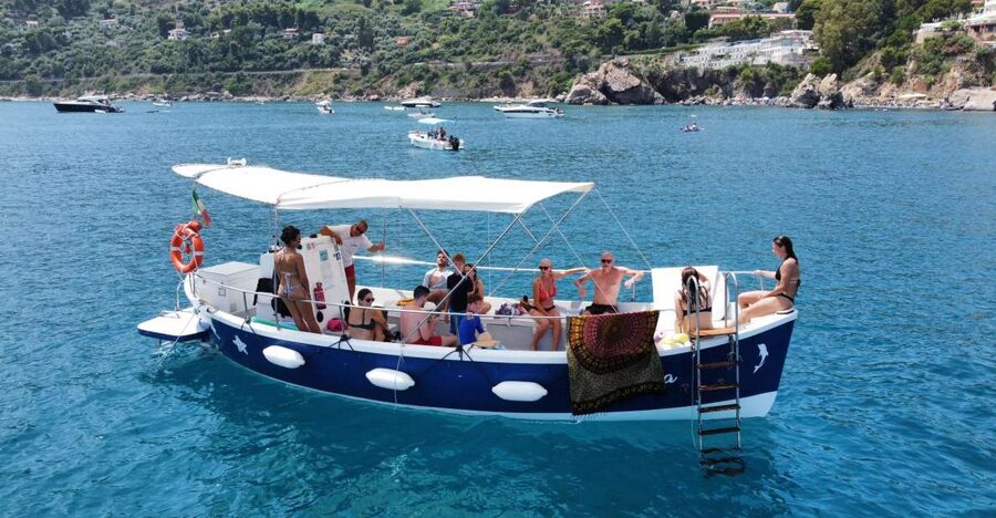 Private boat excursion along the coast of Cefalù - Leaving from Presidiana Tourist Port