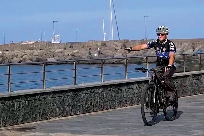 PRIVATE - Catania and Aci Trezza Bike trip - What the guides add to the morning