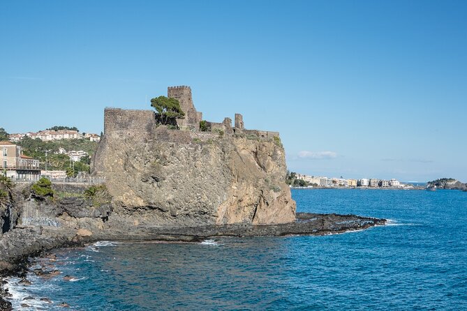 PRIVATE - Catania and Aci Trezza Bike trip - The Etna question and the three-day wording