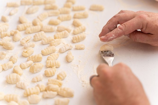 Private Catania Pasta-Making Class in a Local Home by Cesarine - Learning three pasta shapes by hand