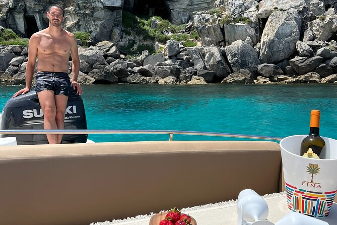 Private charter Egadi Islands - Levanzo for lunch and a slower island stop