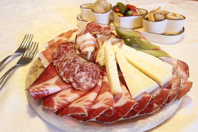 Private Godfather and Taormina Boat Tour with Appetizer and Pasta - How the private format affects value