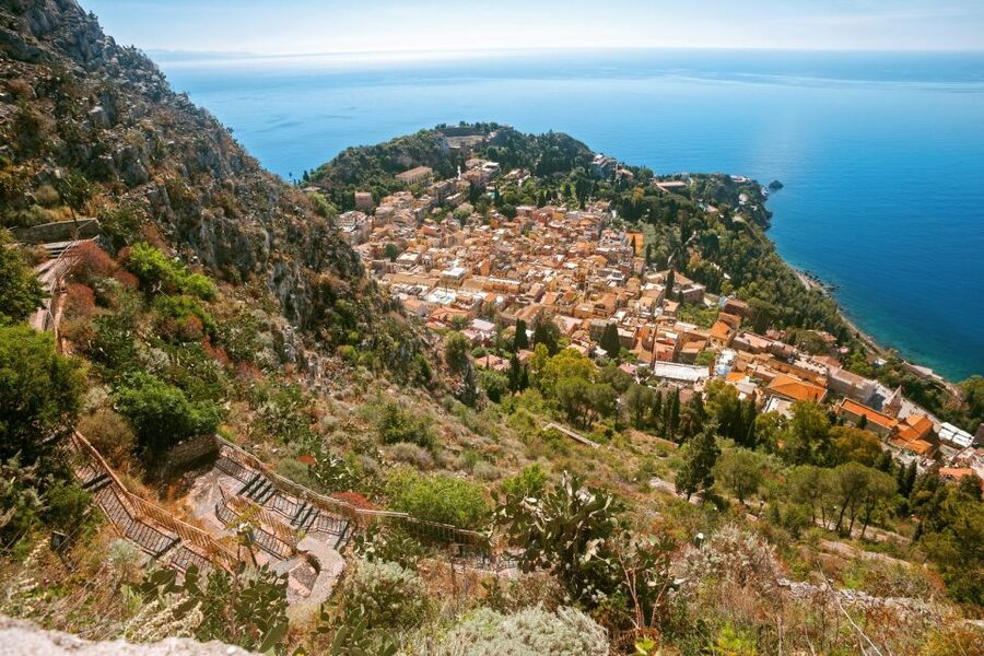 Private Taormina Top City Sights Walking Tour - Corso Umberto and the return through Porta Messina