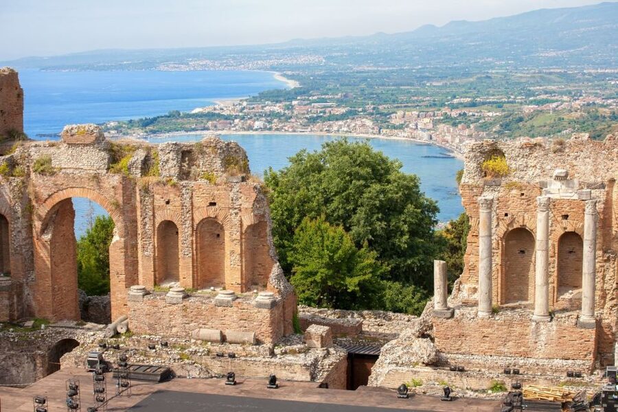 Private Taormina Top City Sights Walking Tour - Timing, languages, and small practical details